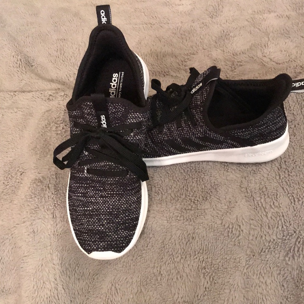 Adidas women Cloudfoam Pure run shoes 7.5 worn 1x